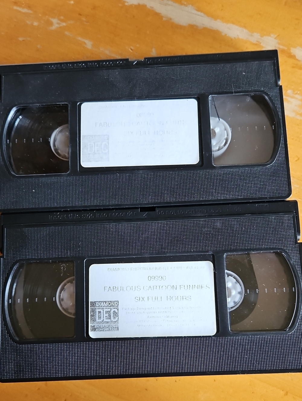 50 Classics Volume 1 & 2 Cartoon VHS Set - Blue & Green Covers - Picture 4 of 7